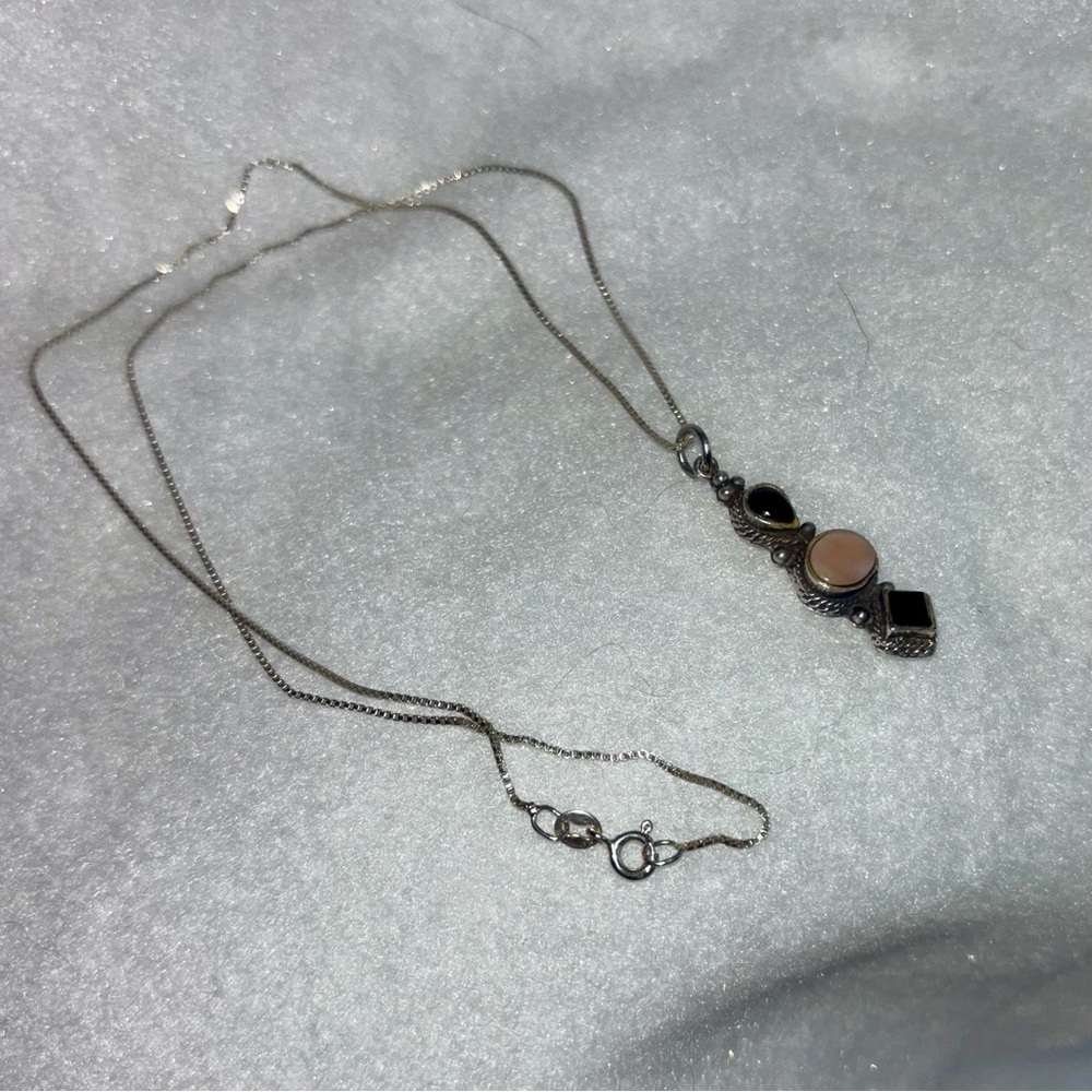 Vintage Sterling Silver 925 Onyx Mother of Pearl Necklace - Picture 8 of 15